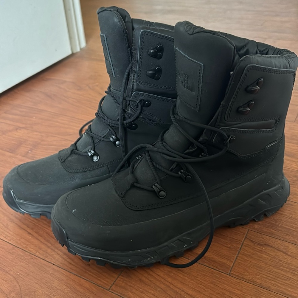 Men’s North Face Thermoball snow boots | US 10